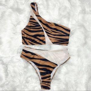 tiger stripe bandeau bikini !!